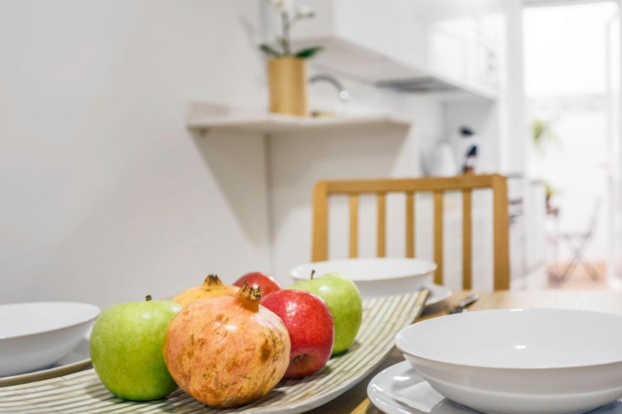 Apartamentos Sta Maria La Blanca Севилья Экстерьер фото