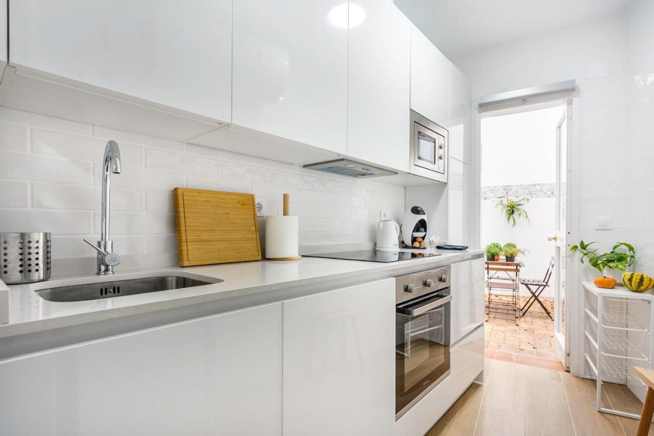 Apartamentos Sta Maria La Blanca Севилья Экстерьер фото