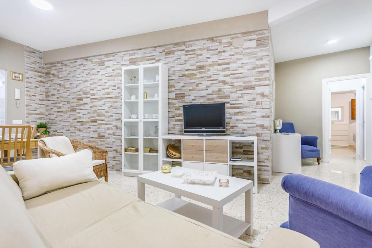 Apartamentos Sta Maria La Blanca Севилья Экстерьер фото